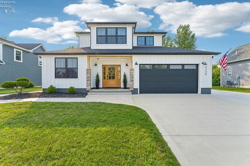 2238 Harbor Bay Drive, Marblehead, 43440, 4 Bedrooms Bedrooms, ,3 BathroomsBathrooms,Residential,For Sale,Harbor Bay,20262682