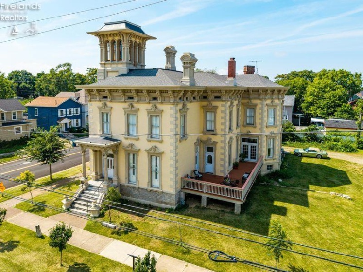 403 Adams, Sandusky, 44870, 9 Bedrooms Bedrooms, ,11 BathroomsBathrooms,Residential,For Sale,Adams,20262715