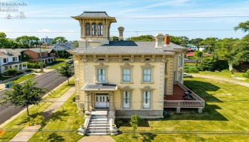 403 Adams, Sandusky, 44870, 9 Bedrooms Bedrooms, ,11 BathroomsBathrooms,Residential,For Sale,Adams,20262715 403 Adams, Sandusky, 44870, 9 Bedrooms Bedrooms, ,11 BathroomsBathrooms,Residential,For Sale,Adams,20262715