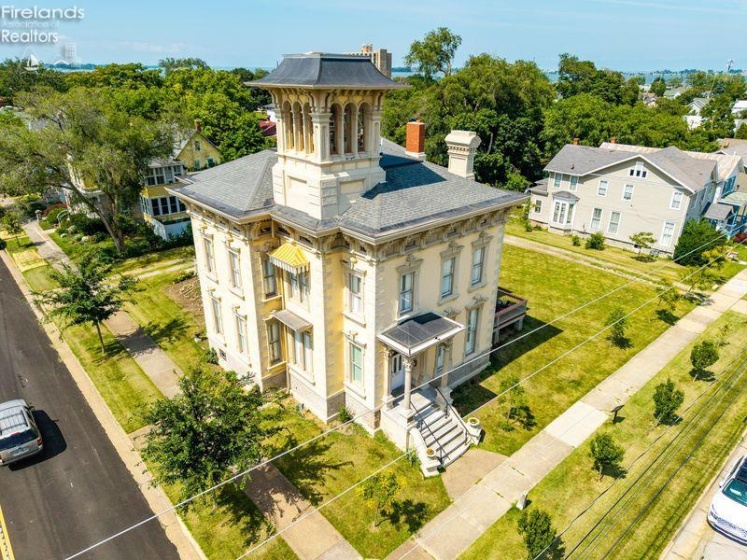 403 Adams, Sandusky, 44870, 9 Bedrooms Bedrooms, ,11 BathroomsBathrooms,Residential,For Sale,Adams,20262715