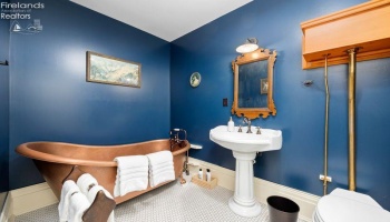 403 Adams, Sandusky, 44870, 9 Bedrooms Bedrooms, ,11 BathroomsBathrooms,Residential,For Sale,Adams,20262715 403 Adams, Sandusky, 44870, 9 Bedrooms Bedrooms, ,11 BathroomsBathrooms,Residential,For Sale,Adams,20262715