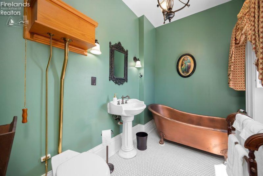 403 Adams, Sandusky, 44870, 9 Bedrooms Bedrooms, ,11 BathroomsBathrooms,Residential,For Sale,Adams,20262715