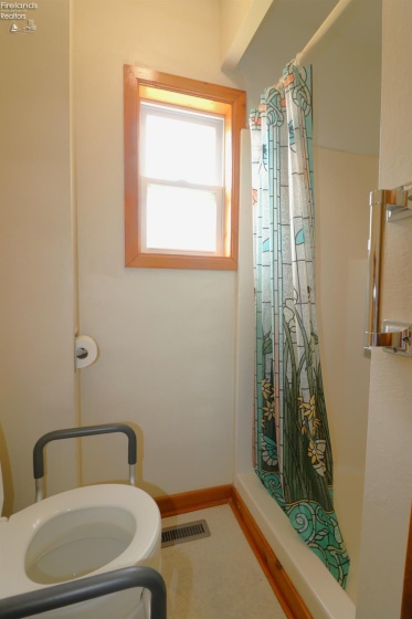 10 Rose Avenue, Norwalk, 44857, 2 Bedrooms Bedrooms, ,1 BathroomBathrooms,Residential,For Sale,Rose,20262625