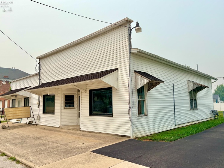 418 Main, Rising Sun, 43457, ,Commercial,For Sale,Main,20262736