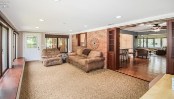 5802 Columbus Avenue, Sandusky, 44870, 4 Bedrooms Bedrooms, ,2 BathroomsBathrooms,Residential,For Sale,Columbus,20262731