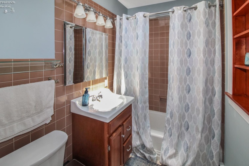5802 Columbus Avenue, Sandusky, 44870, 4 Bedrooms Bedrooms, ,2 BathroomsBathrooms,Residential,For Sale,Columbus,20262731
