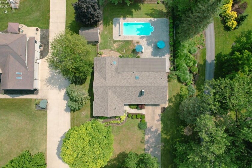 5802 Columbus Avenue, Sandusky, 44870, 4 Bedrooms Bedrooms, ,2 BathroomsBathrooms,Residential,For Sale,Columbus,20262731