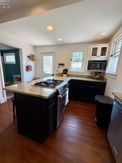 98 Gross Street, Tiffin, 44883, 3 Bedrooms Bedrooms, ,2 BathroomsBathrooms,Residential,For Sale,Gross,20262741