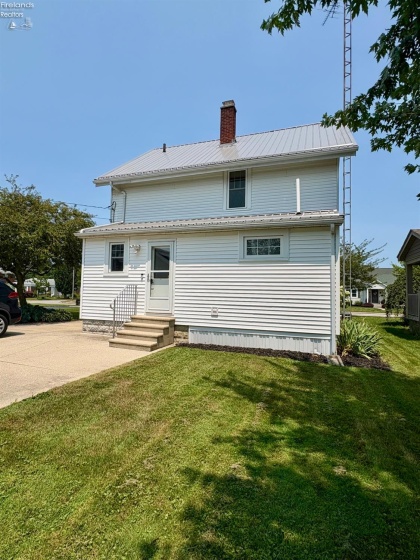 98 Gross Street, Tiffin, 44883, 3 Bedrooms Bedrooms, ,2 BathroomsBathrooms,Residential,For Sale,Gross,20262741