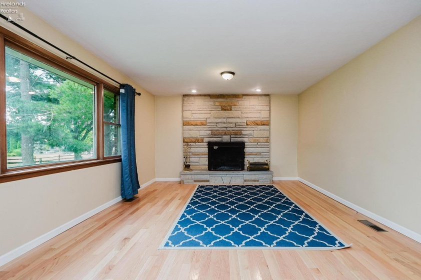 2505 Oakmont Drive, Findlay, 45840, 3 Bedrooms Bedrooms, ,2 BathroomsBathrooms,Residential,For Sale,Oakmont,20262678
