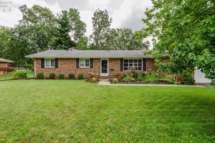 2505 Oakmont Drive, Findlay, 45840, 3 Bedrooms Bedrooms, ,2 BathroomsBathrooms,Residential,For Sale,Oakmont,20262678