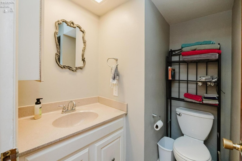 2505 Oakmont Drive, Findlay, 45840, 3 Bedrooms Bedrooms, ,2 BathroomsBathrooms,Residential,For Sale,Oakmont,20262678