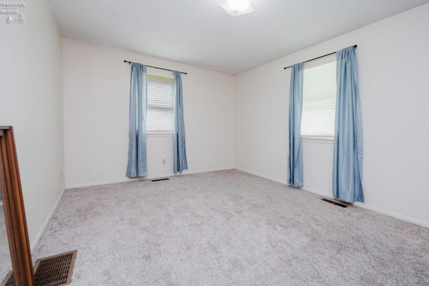 2505 Oakmont Drive, Findlay, 45840, 3 Bedrooms Bedrooms, ,2 BathroomsBathrooms,Residential,For Sale,Oakmont,20262678
