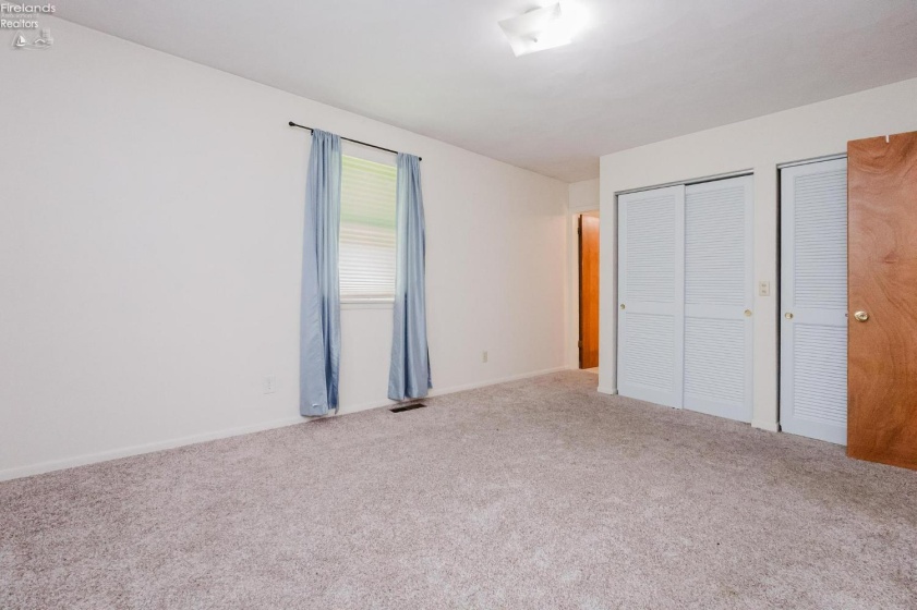 2505 Oakmont Drive, Findlay, 45840, 3 Bedrooms Bedrooms, ,2 BathroomsBathrooms,Residential,For Sale,Oakmont,20262678