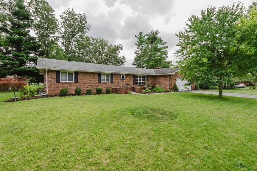 2505 Oakmont Drive, Findlay, 45840, 3 Bedrooms Bedrooms, ,2 BathroomsBathrooms,Residential,For Sale,Oakmont,20262678