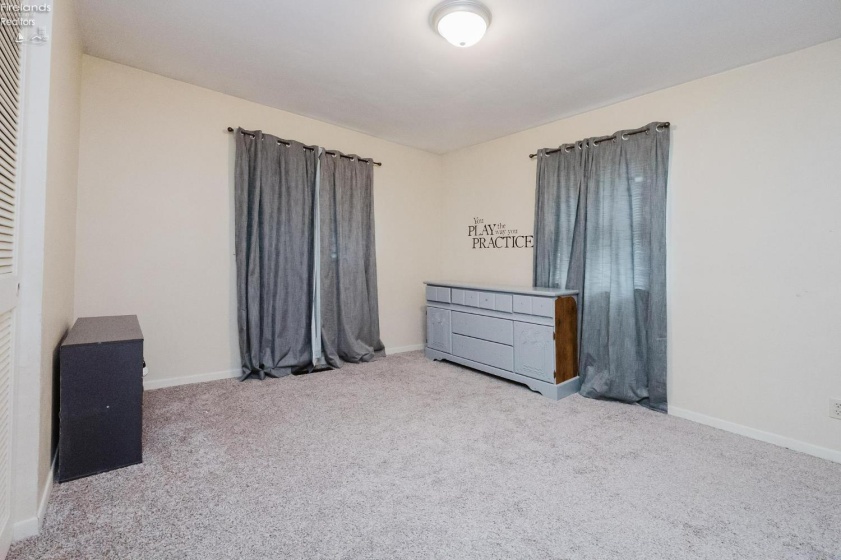 2505 Oakmont Drive, Findlay, 45840, 3 Bedrooms Bedrooms, ,2 BathroomsBathrooms,Residential,For Sale,Oakmont,20262678