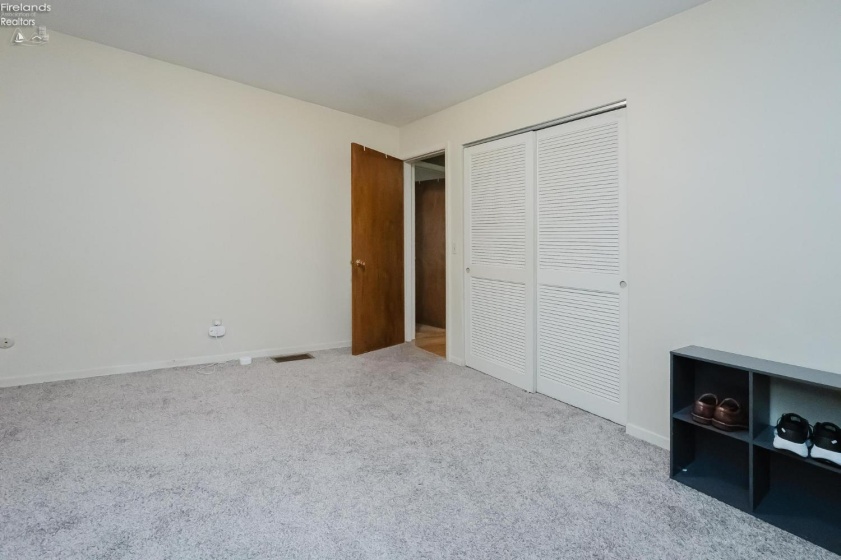 2505 Oakmont Drive, Findlay, 45840, 3 Bedrooms Bedrooms, ,2 BathroomsBathrooms,Residential,For Sale,Oakmont,20262678