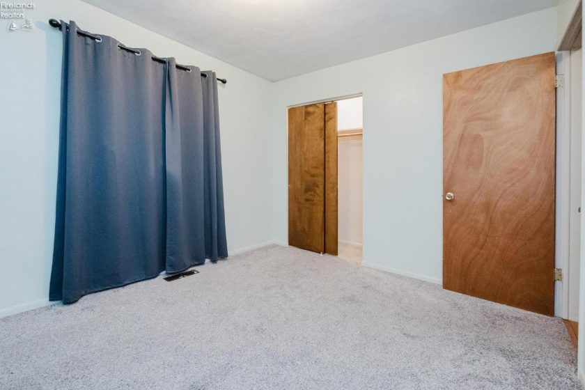 2505 Oakmont Drive, Findlay, 45840, 3 Bedrooms Bedrooms, ,2 BathroomsBathrooms,Residential,For Sale,Oakmont,20262678