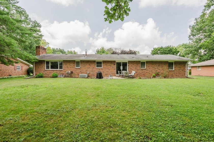 2505 Oakmont Drive, Findlay, 45840, 3 Bedrooms Bedrooms, ,2 BathroomsBathrooms,Residential,For Sale,Oakmont,20262678