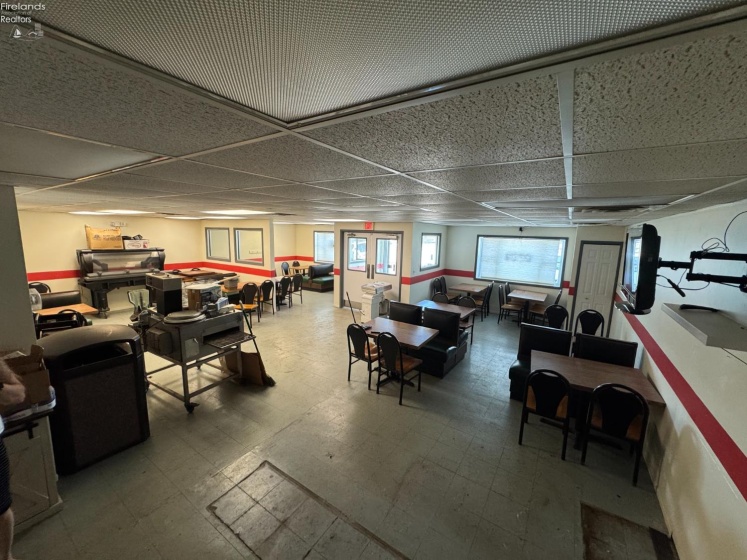 325 Center, Bellevue, 44811, ,Commercial,For Sale,Center,20262745