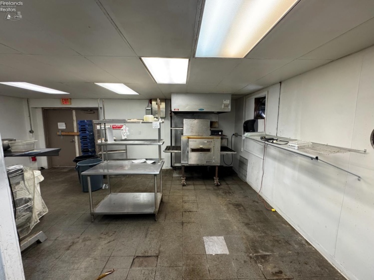 325 Center, Bellevue, 44811, ,Commercial,For Sale,Center,20262745
