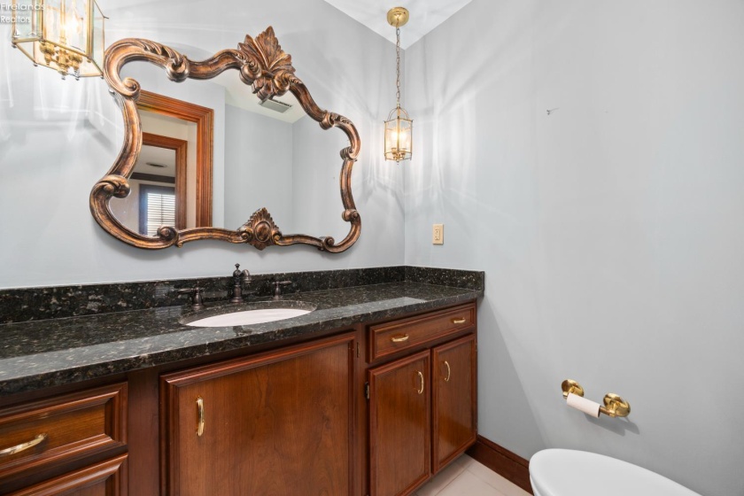 1711 Willow Drive, Sandusky, 44870, 4 Bedrooms Bedrooms, ,5 BathroomsBathrooms,Residential,For Sale,Willow,20262748
