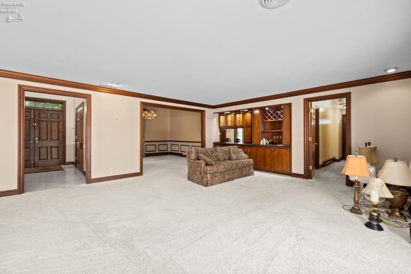 1711 Willow Drive, Sandusky, 44870, 4 Bedrooms Bedrooms, ,5 BathroomsBathrooms,Residential,For Sale,Willow,20262748