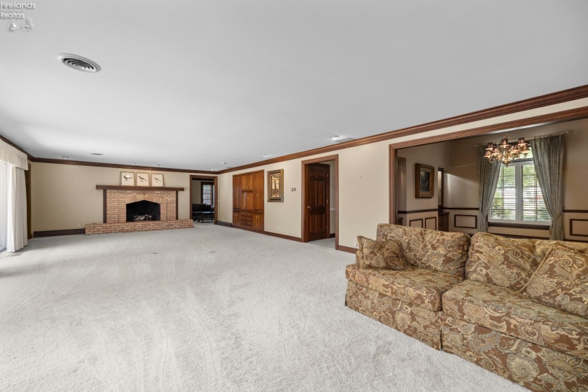 1711 Willow Drive, Sandusky, 44870, 4 Bedrooms Bedrooms, ,5 BathroomsBathrooms,Residential,For Sale,Willow,20262748