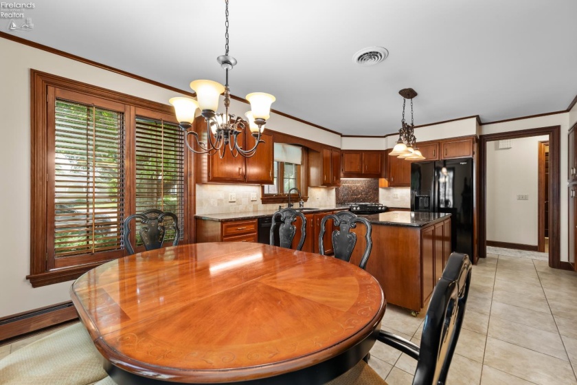 1711 Willow Drive, Sandusky, 44870, 4 Bedrooms Bedrooms, ,5 BathroomsBathrooms,Residential,For Sale,Willow,20262748