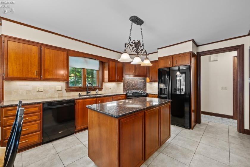 1711 Willow Drive, Sandusky, 44870, 4 Bedrooms Bedrooms, ,5 BathroomsBathrooms,Residential,For Sale,Willow,20262748