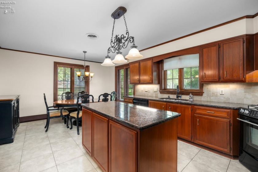 1711 Willow Drive, Sandusky, 44870, 4 Bedrooms Bedrooms, ,5 BathroomsBathrooms,Residential,For Sale,Willow,20262748