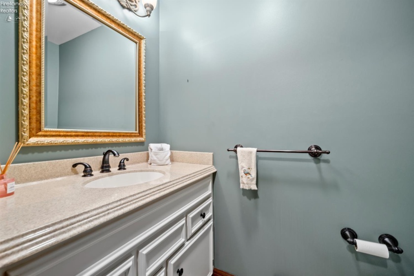1711 Willow Drive, Sandusky, 44870, 4 Bedrooms Bedrooms, ,5 BathroomsBathrooms,Residential,For Sale,Willow,20262748