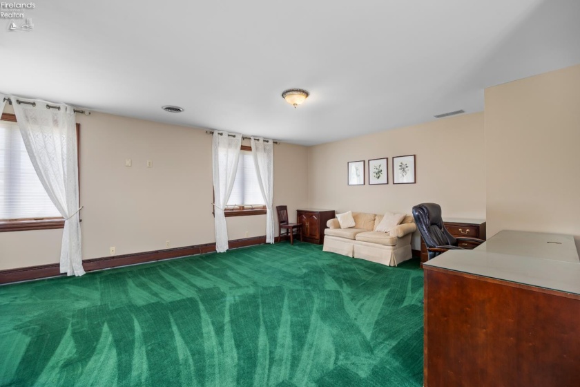 1711 Willow Drive, Sandusky, 44870, 4 Bedrooms Bedrooms, ,5 BathroomsBathrooms,Residential,For Sale,Willow,20262748