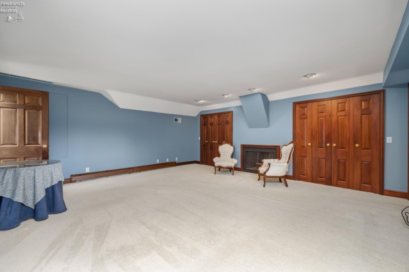 1711 Willow Drive, Sandusky, 44870, 4 Bedrooms Bedrooms, ,5 BathroomsBathrooms,Residential,For Sale,Willow,20262748