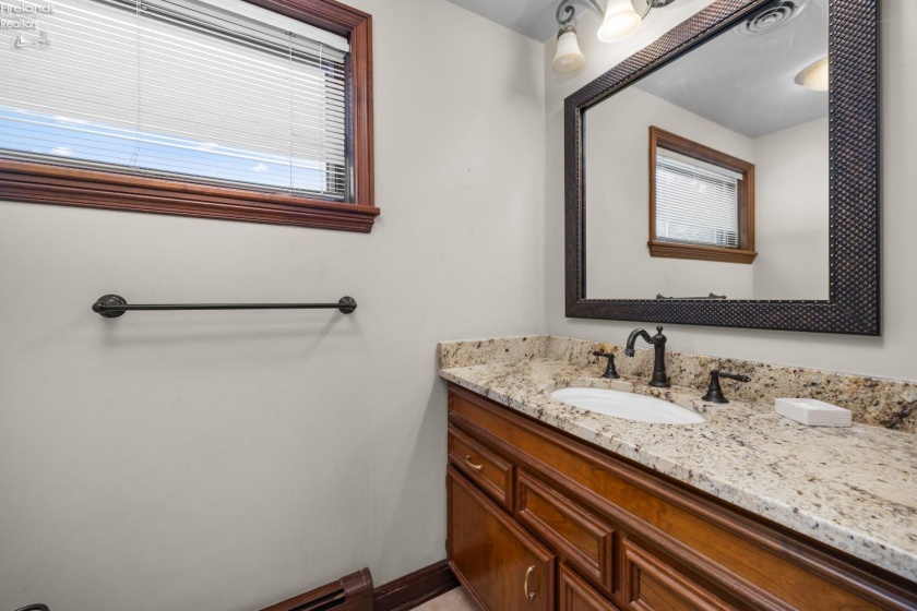 1711 Willow Drive, Sandusky, 44870, 4 Bedrooms Bedrooms, ,5 BathroomsBathrooms,Residential,For Sale,Willow,20262748