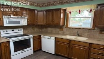 208 Main Street, McComb, 45858, 3 Bedrooms Bedrooms, ,2 BathroomsBathrooms,Residential,For Sale,Main Street,20262701 208 Main Street, McComb, 45858, 3 Bedrooms Bedrooms, ,2 BathroomsBathrooms,Residential,For Sale,Main Street,20262701