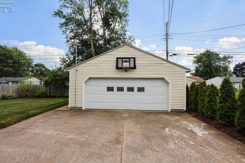 2136 Oldgate Road, Sandusky, 44870, 4 Bedrooms Bedrooms, ,2 BathroomsBathrooms,Residential,For Sale,Oldgate,20262750