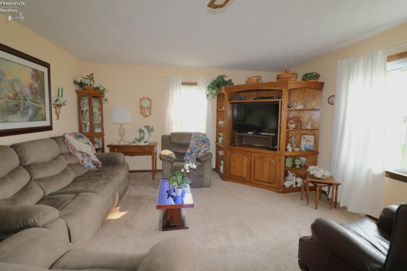 25 Chippewa Drive, Milan, 44846, 4 Bedrooms Bedrooms, ,3 BathroomsBathrooms,Residential,For Sale,Chippewa,20262740