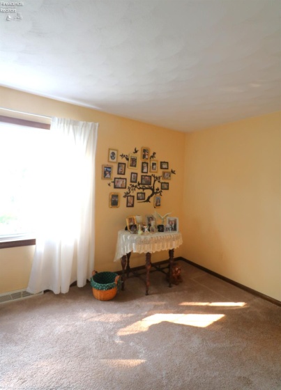 25 Chippewa Drive, Milan, 44846, 4 Bedrooms Bedrooms, ,3 BathroomsBathrooms,Residential,For Sale,Chippewa,20262740