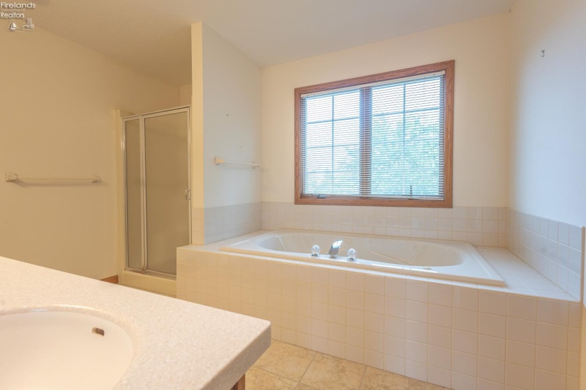 303 Canterbury Drive, Huron, 44839, 4 Bedrooms Bedrooms, ,4 BathroomsBathrooms,Residential,For Sale,Canterbury,20262574