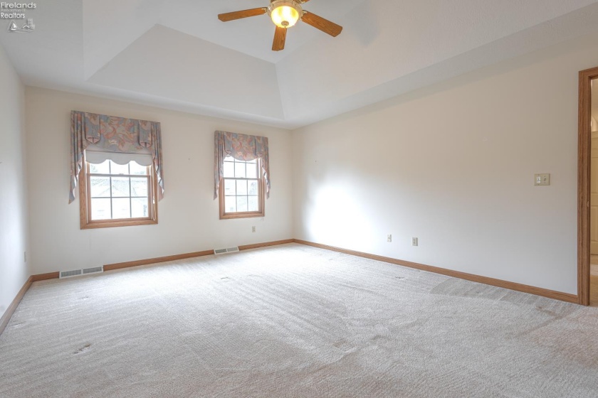 303 Canterbury Drive, Huron, 44839, 4 Bedrooms Bedrooms, ,4 BathroomsBathrooms,Residential,For Sale,Canterbury,20262574