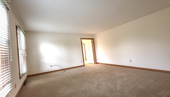 303 Canterbury Drive, Huron, 44839, 4 Bedrooms Bedrooms, ,4 BathroomsBathrooms,Residential,For Sale,Canterbury,20262574 303 Canterbury Drive, Huron, 44839, 4 Bedrooms Bedrooms, ,4 BathroomsBathrooms,Residential,For Sale,Canterbury,20262574