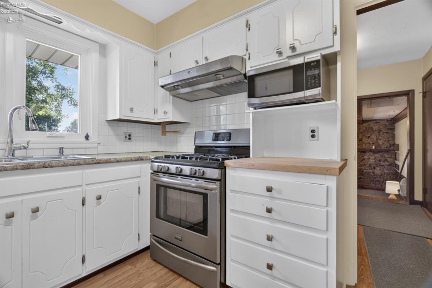 114 Leavitt Road, Amherst, 44001, 3 Bedroom Bedrooms, ,3 BathroomBathrooms,Residential,For Sale,Leavitt,20262711