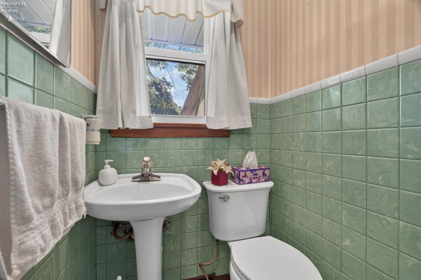 114 Leavitt Road, Amherst, 44001, 3 Bedroom Bedrooms, ,3 BathroomBathrooms,Residential,For Sale,Leavitt,20262711