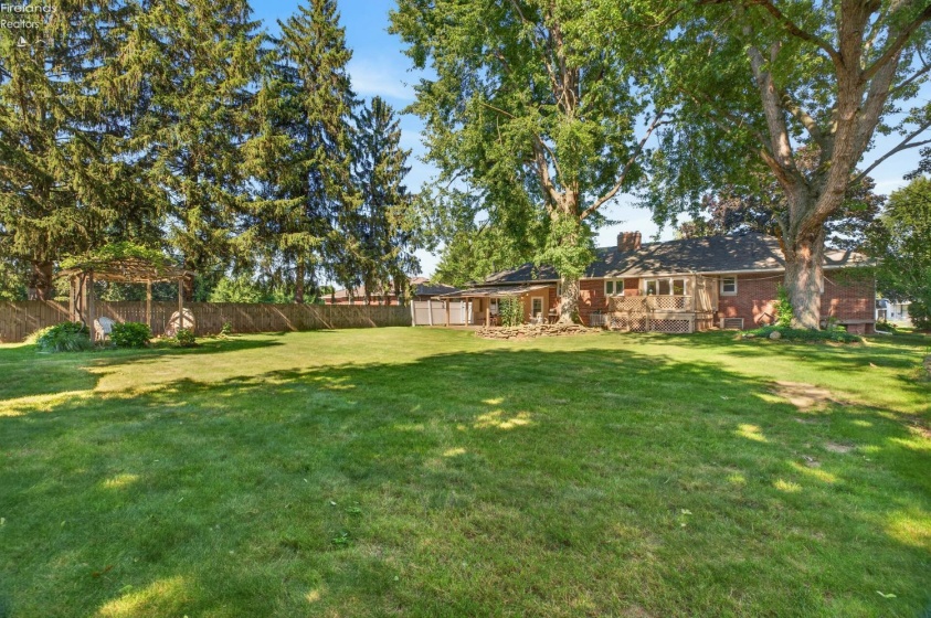 114 Leavitt Road, Amherst, 44001, 3 Bedroom Bedrooms, ,3 BathroomBathrooms,Residential,For Sale,Leavitt,20262711