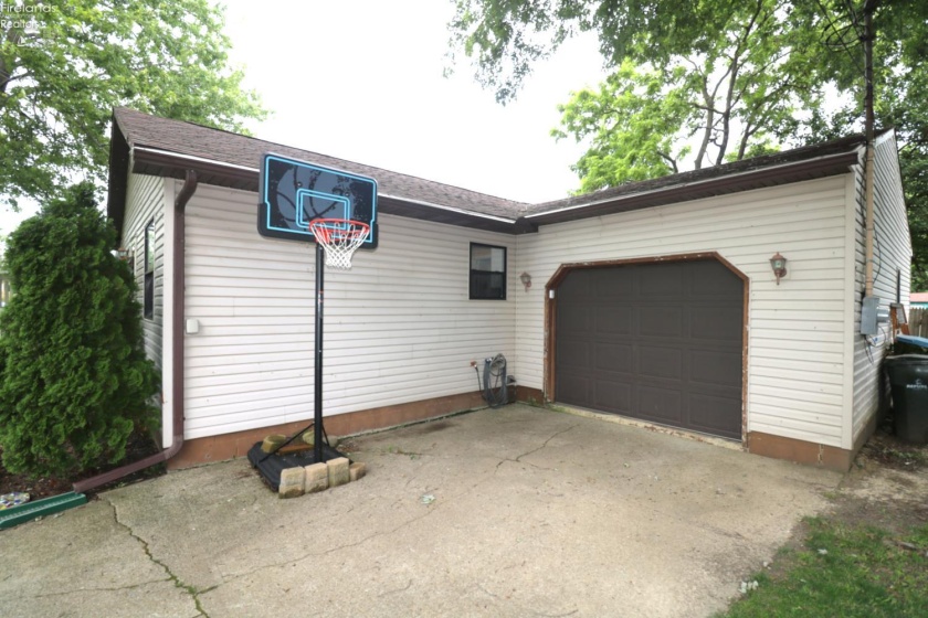 1025 Jackson Street, Vermilion, 44089, 3 Bedrooms Bedrooms, ,1 BathroomBathrooms,Residential,For Sale,Jackson,20262697