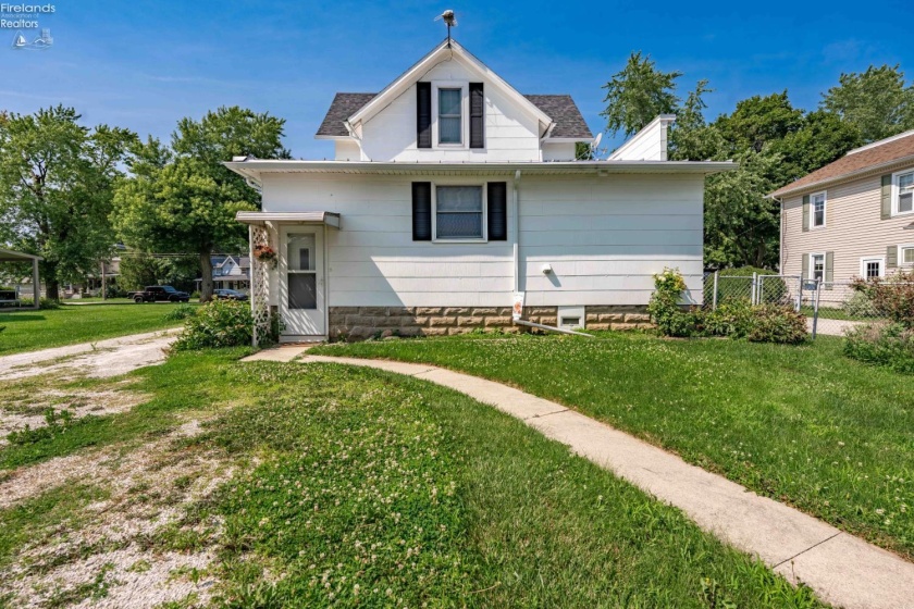 523 Madison Street, Gibsonburg, 43431, 4 Bedrooms Bedrooms, ,2 BathroomsBathrooms,Residential,For Sale,Madison,20262730