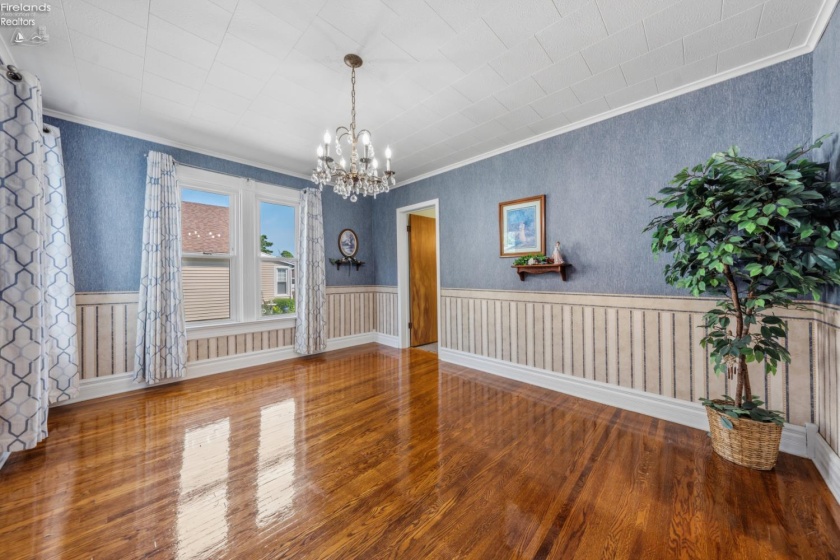 523 Madison Street, Gibsonburg, 43431, 4 Bedrooms Bedrooms, ,2 BathroomsBathrooms,Residential,For Sale,Madison,20262730