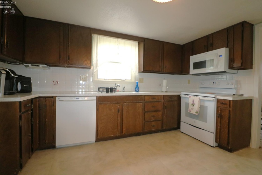2860 St Rt 103, Willard, 44890, 3 Bedrooms Bedrooms, ,2 BathroomsBathrooms,Residential,For Sale,St Rt 103,20262629