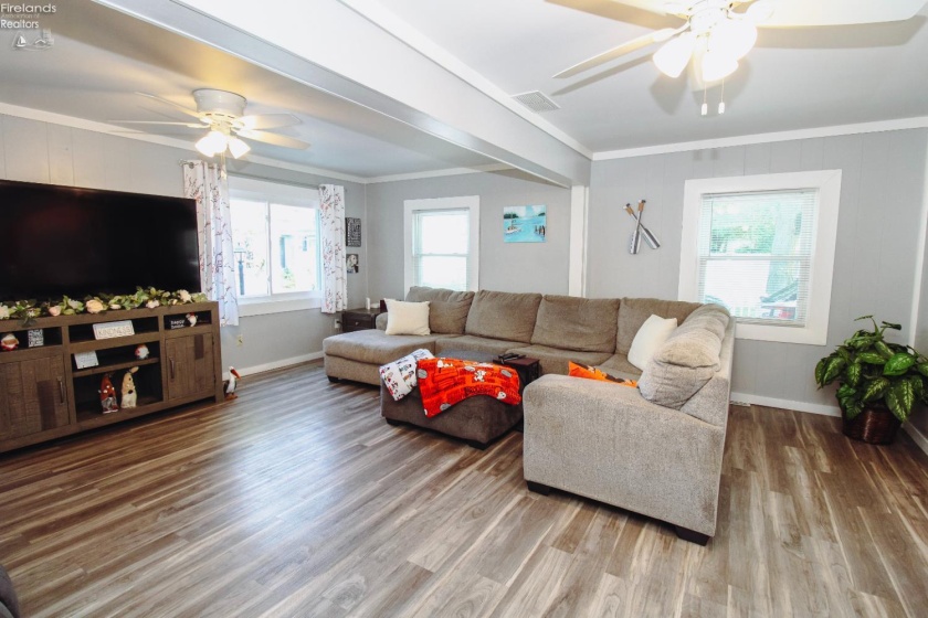 41 Poplar Street, Huron, 44839, 3 Bedrooms Bedrooms, ,2 BathroomsBathrooms,Residential,For Sale,Poplar,20262595